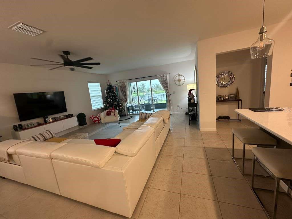 Image 8 of 41 For 11612 Armada Way 11612