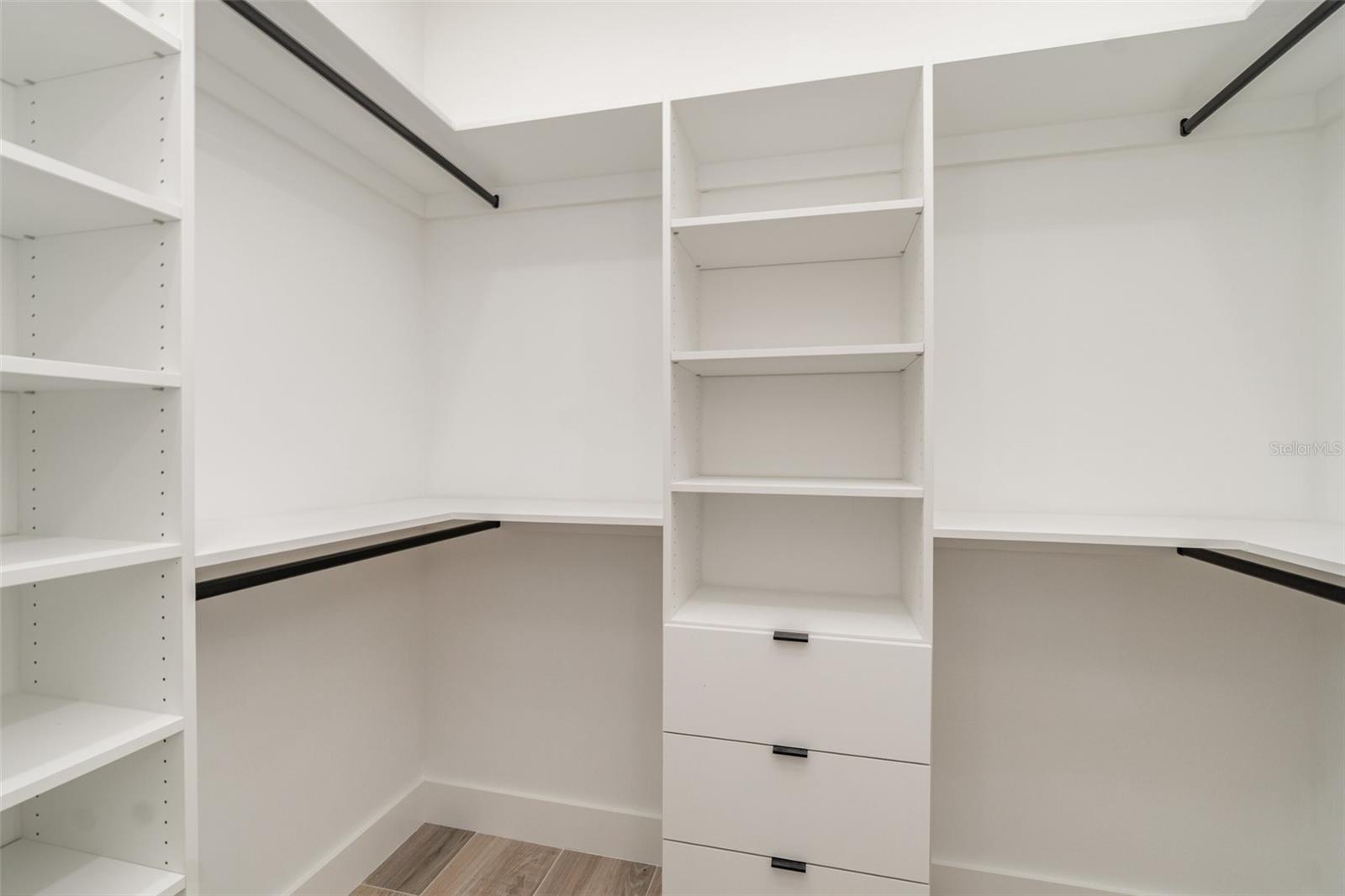 Image 27 of 40 For 1417 24th Street