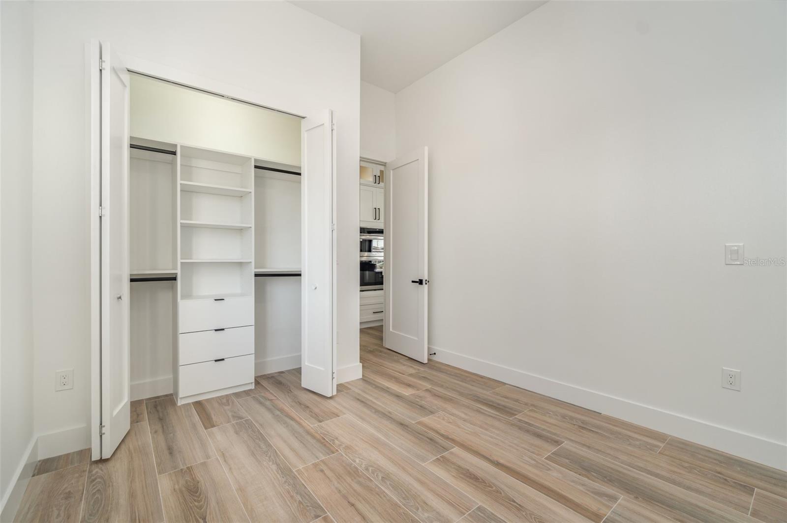 Image 28 of 40 For 1417 24th Street