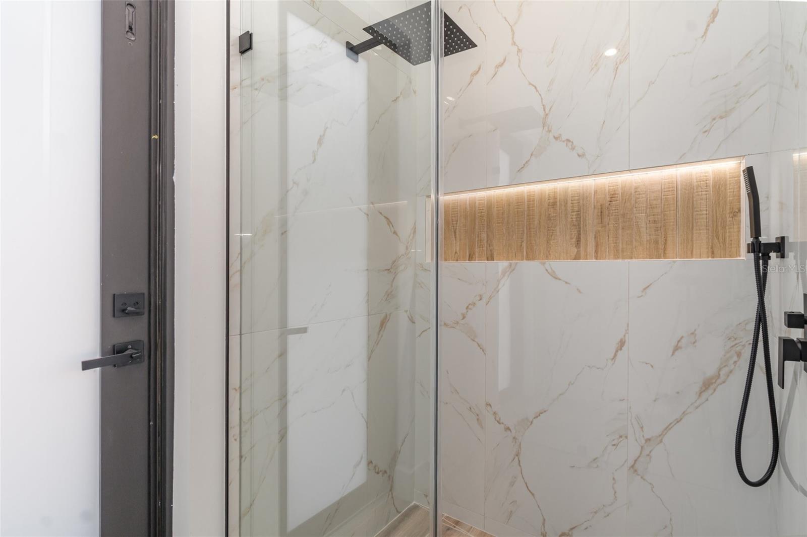 Image 36 of 40 For 1417 24th Street