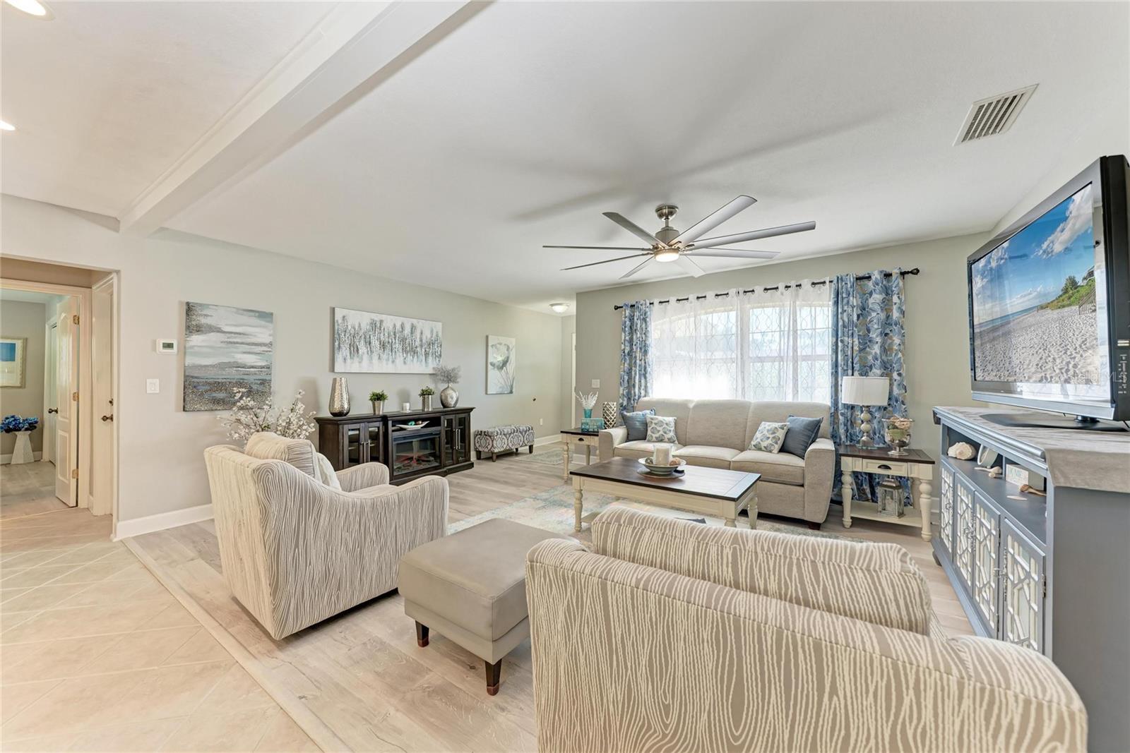 Image 11 of 74 For 5112 26th Avenue W