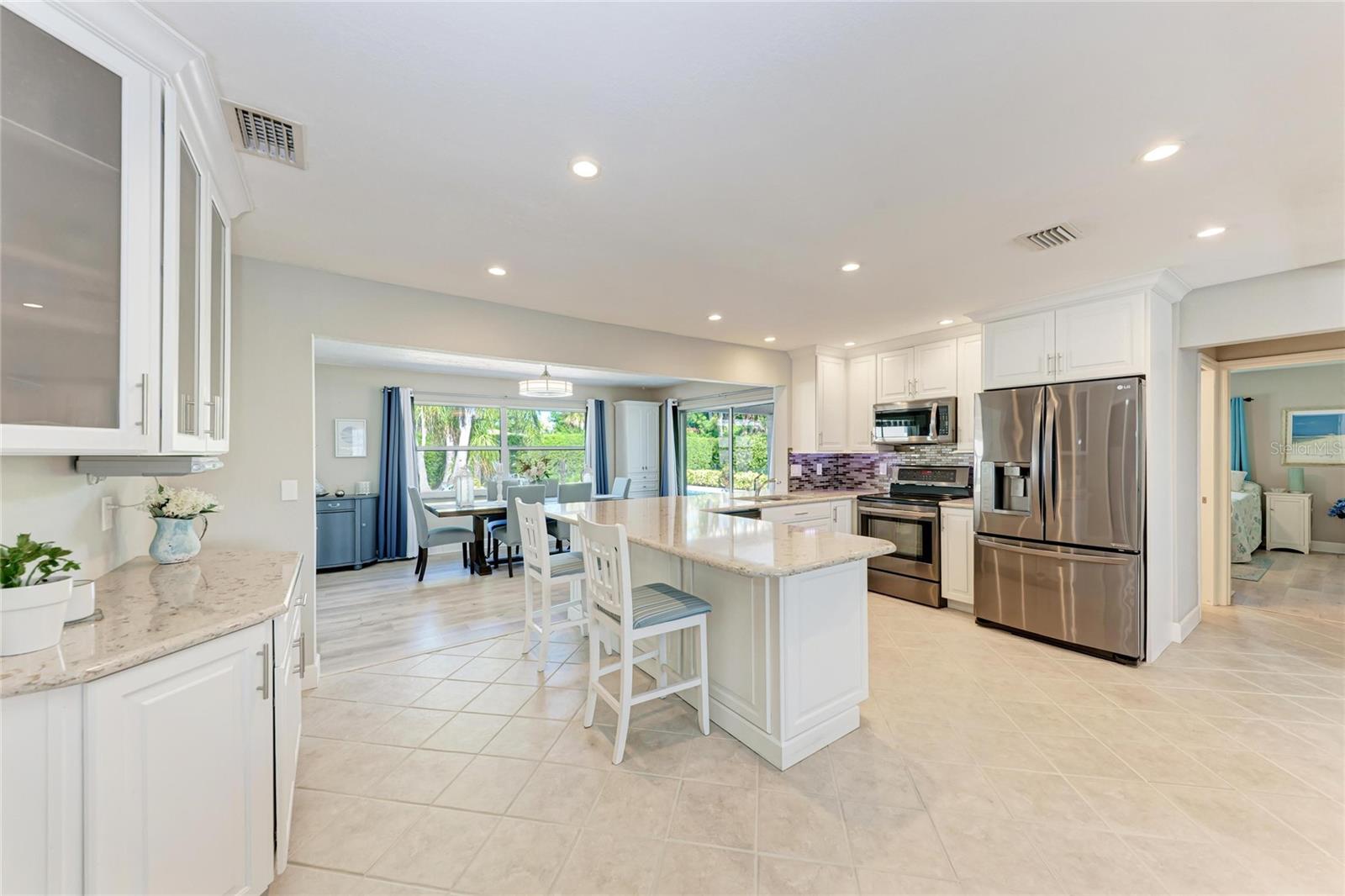 Image 13 of 74 For 5112 26th Avenue W