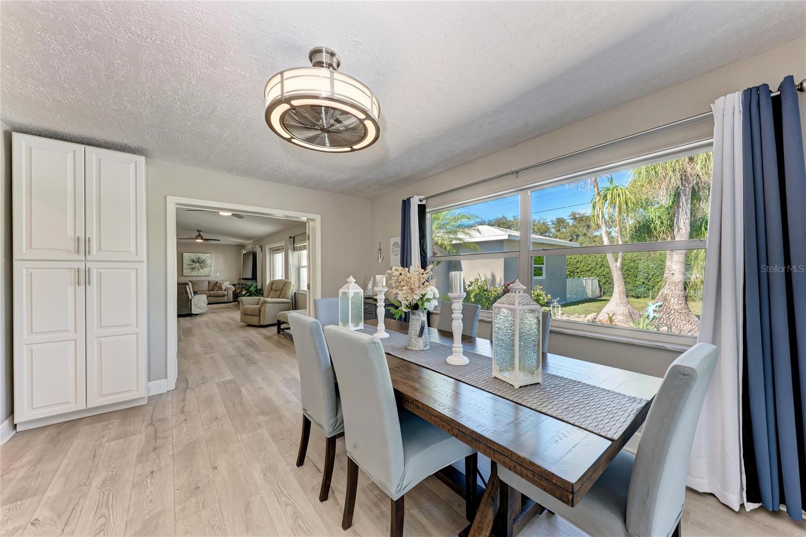 Image 18 of 74 For 5112 26th Avenue W