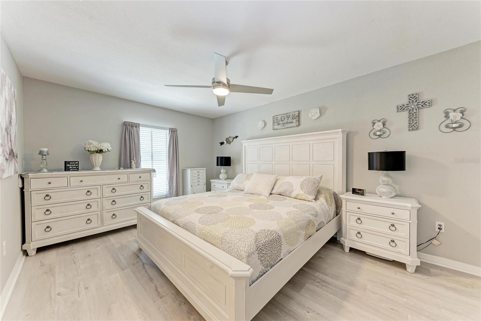 Image 21 of 74 For 5112 26th Avenue W