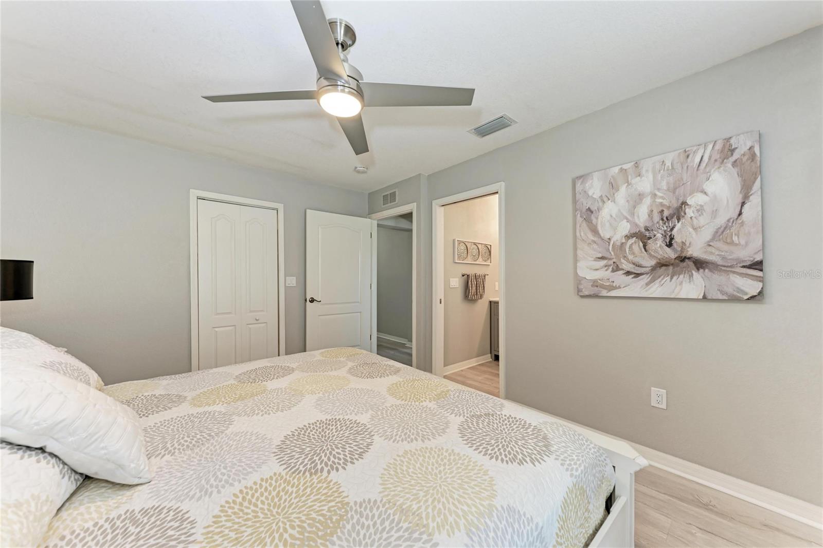 Image 24 of 74 For 5112 26th Avenue W