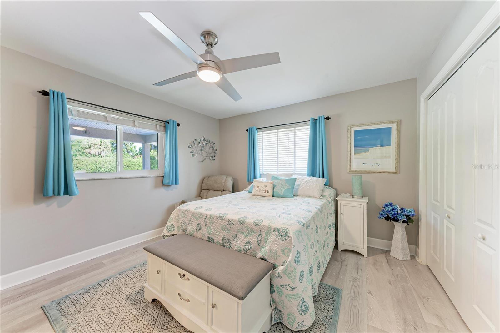 Image 33 of 74 For 5112 26th Avenue W