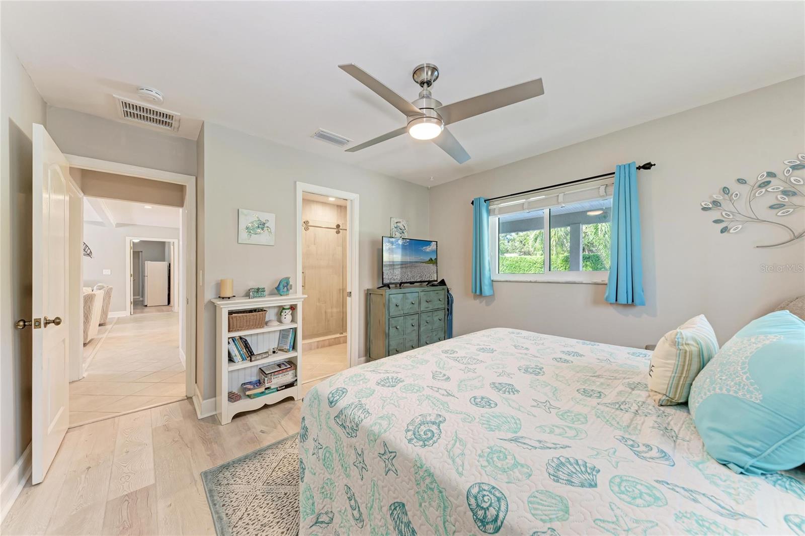 Image 34 of 74 For 5112 26th Avenue W