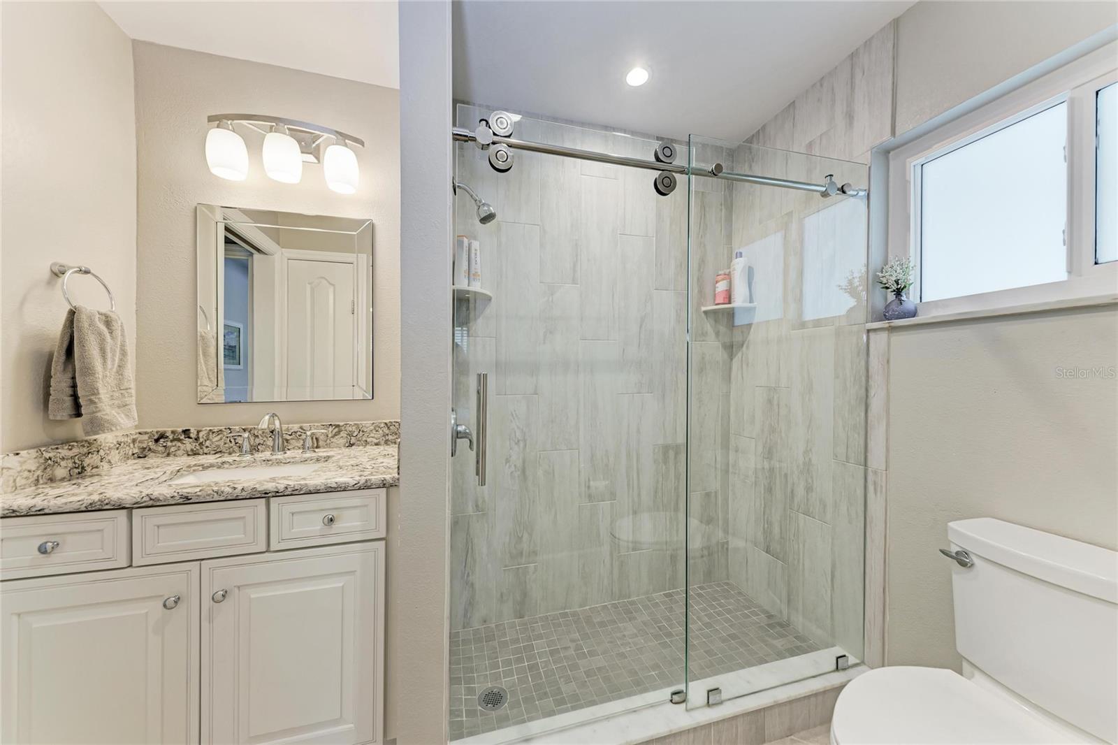 Image 36 of 74 For 5112 26th Avenue W