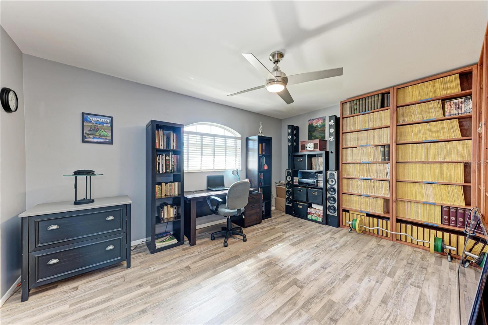 Image 37 of 74 For 5112 26th Avenue W