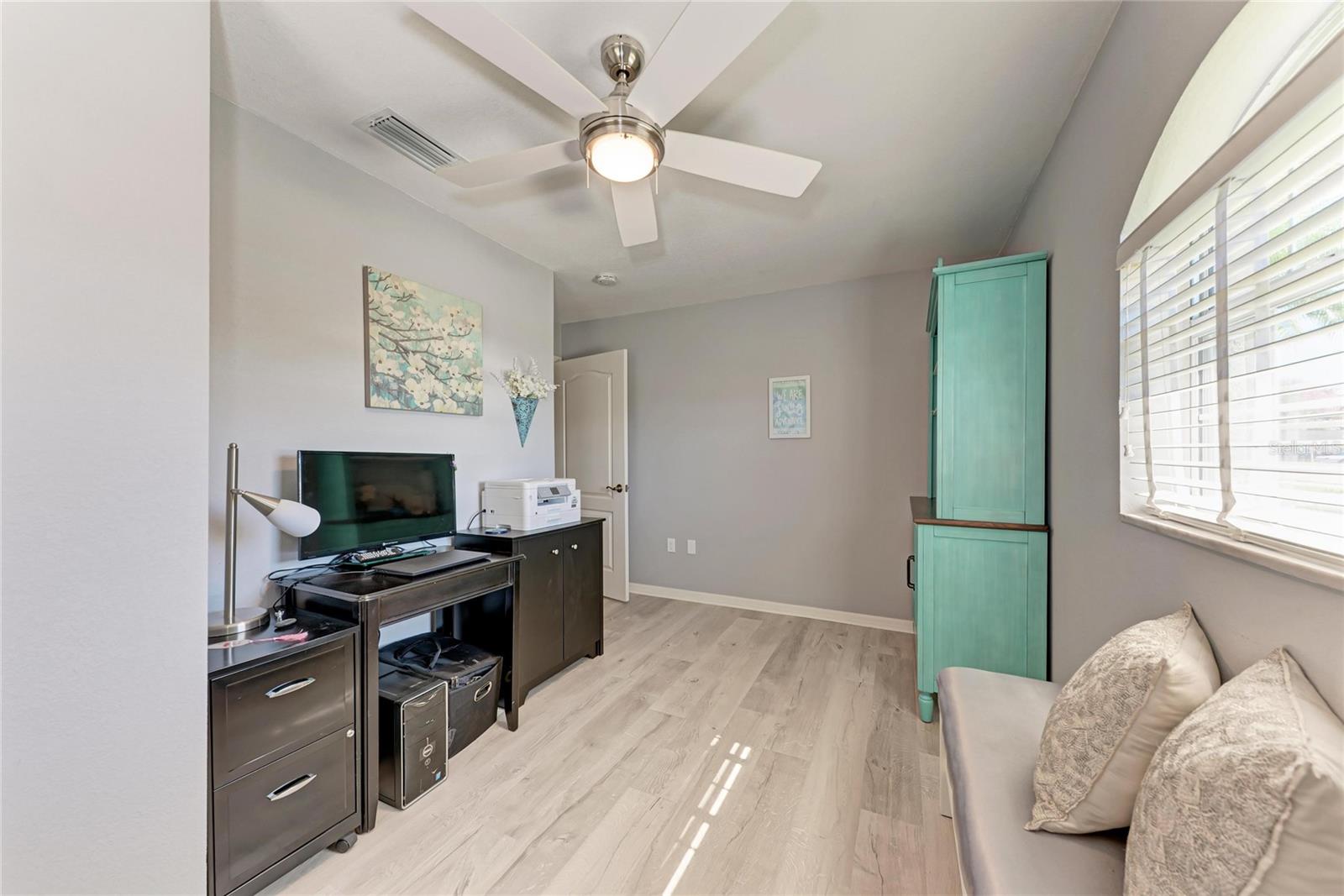 Image 41 of 74 For 5112 26th Avenue W