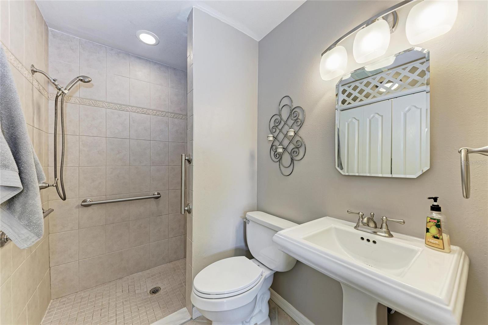 Image 42 of 74 For 5112 26th Avenue W