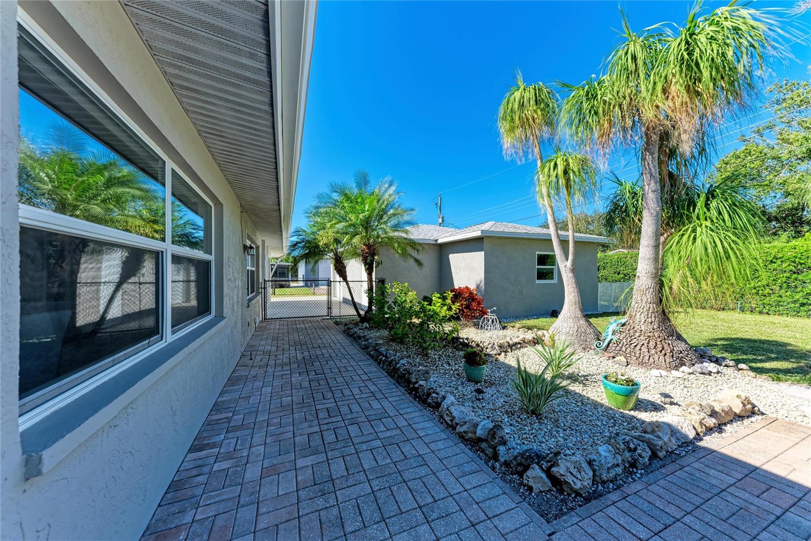 Image 52 of 74 For 5112 26th Avenue W