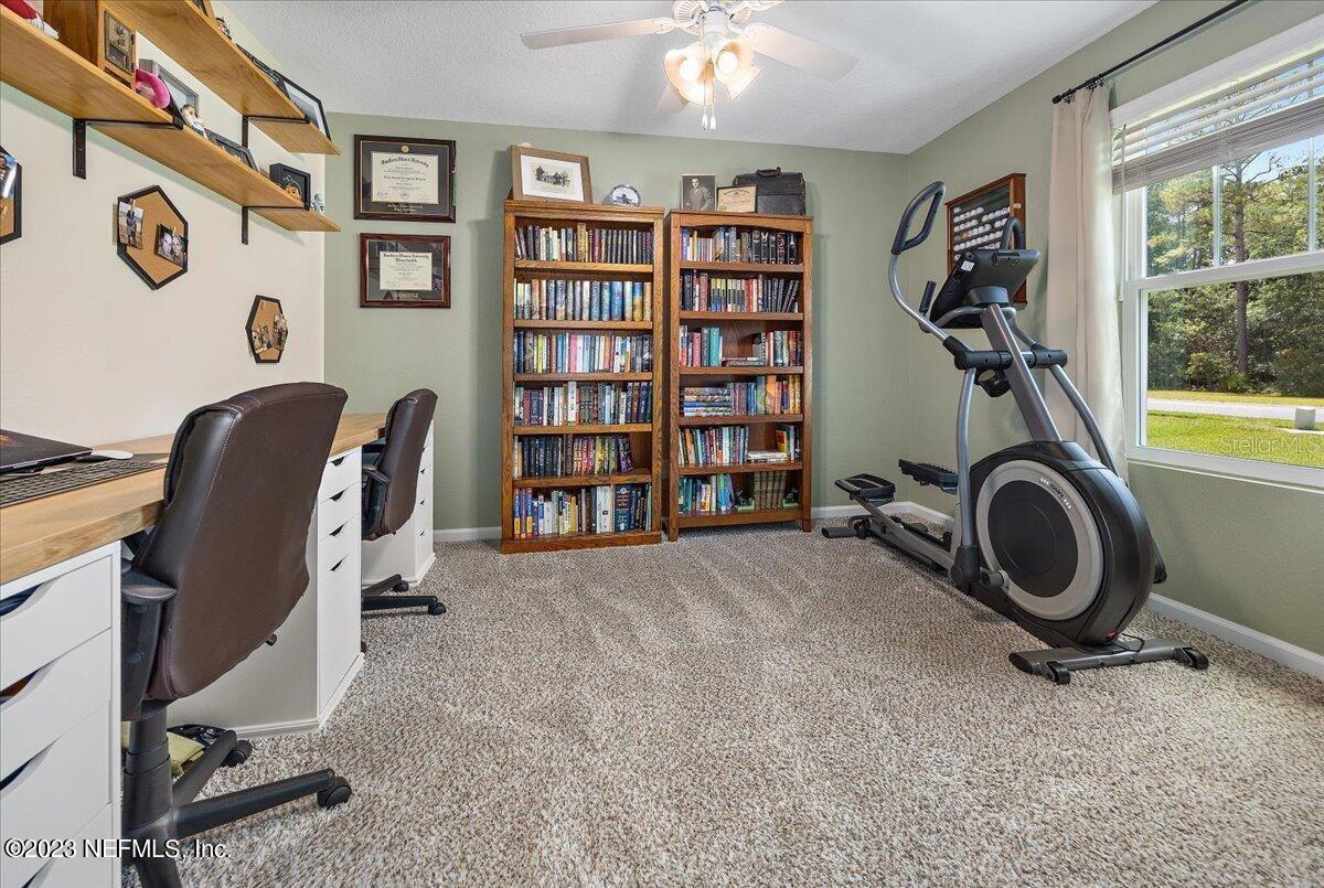 Image 21 of 34 For 5573 Casavedra Court