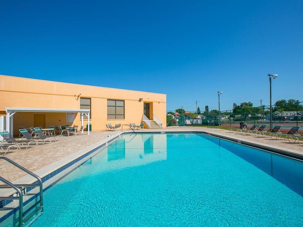 Image 2 of 40 For 4006 39th Street W