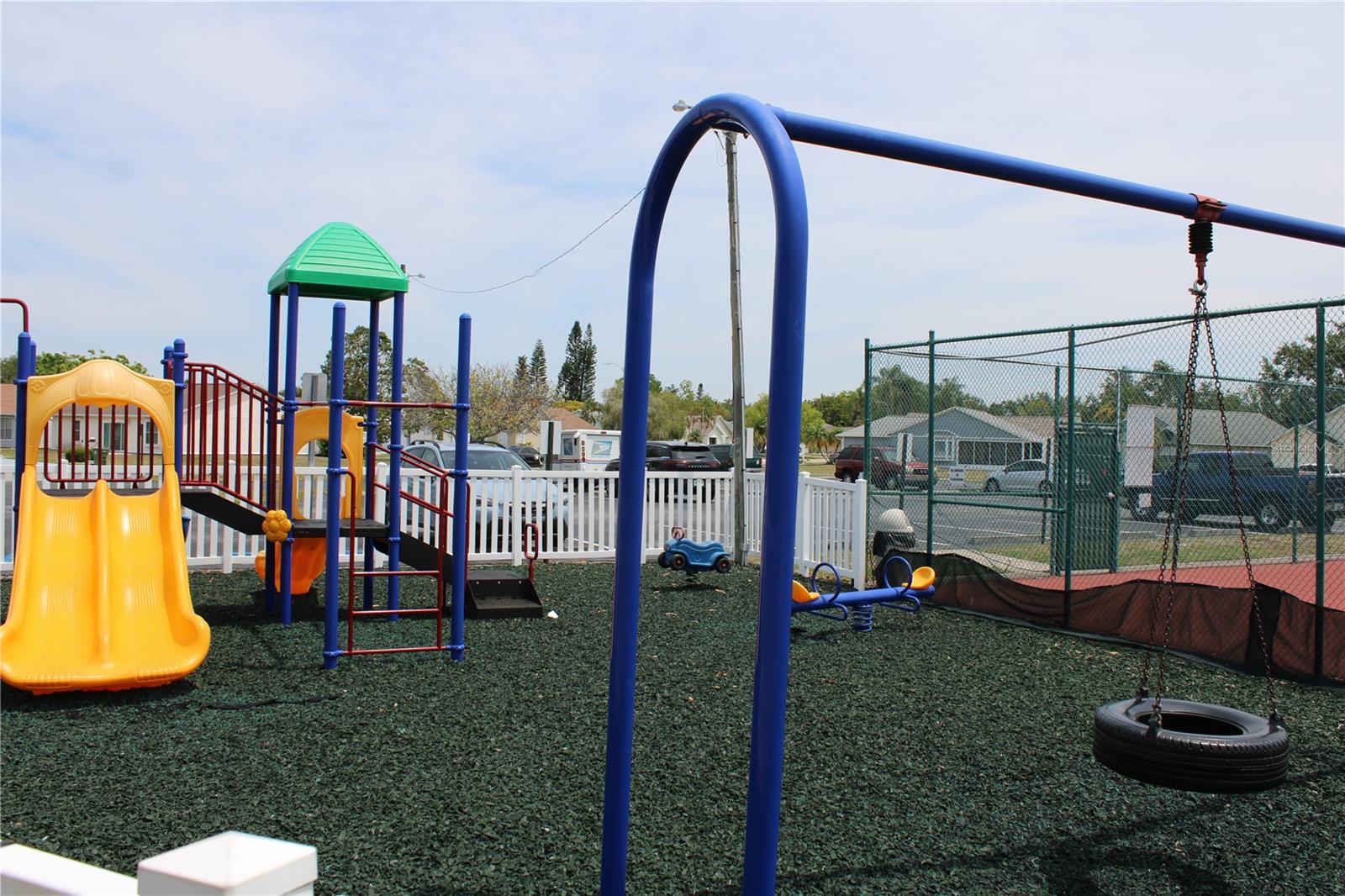 Image 36 of 40 For 4006 39th Street W