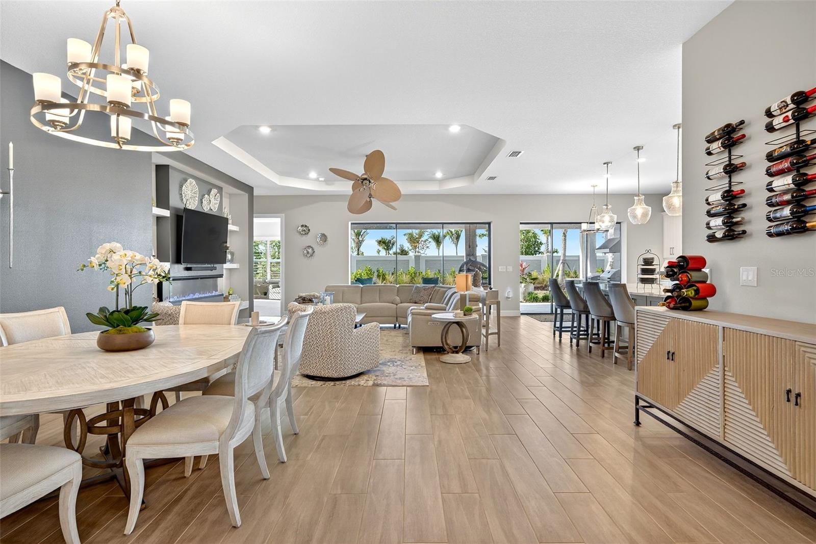 Image 23 of 100 For 3679 Santa Caterina Boulevard