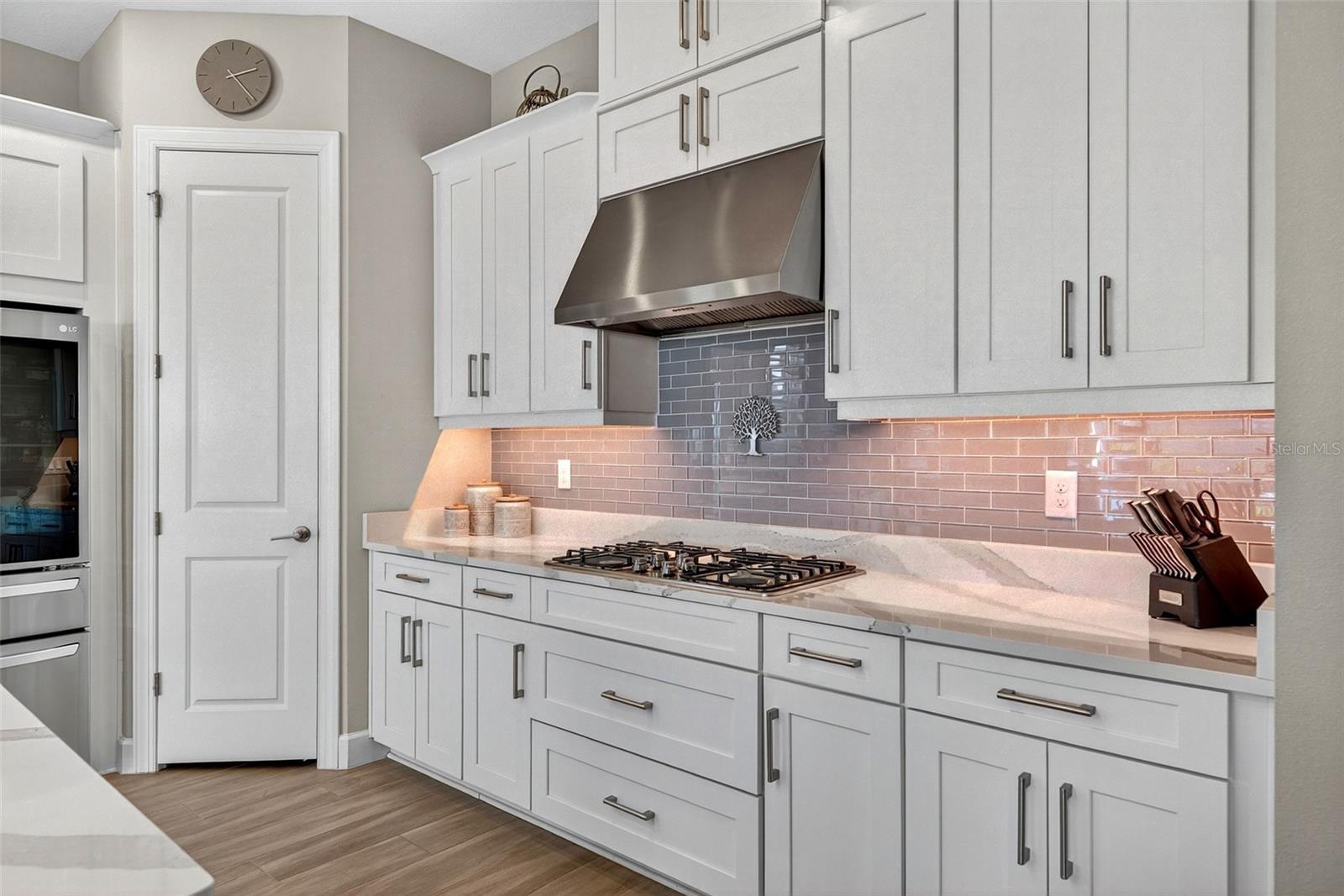 Image 31 of 100 For 3679 Santa Caterina Boulevard