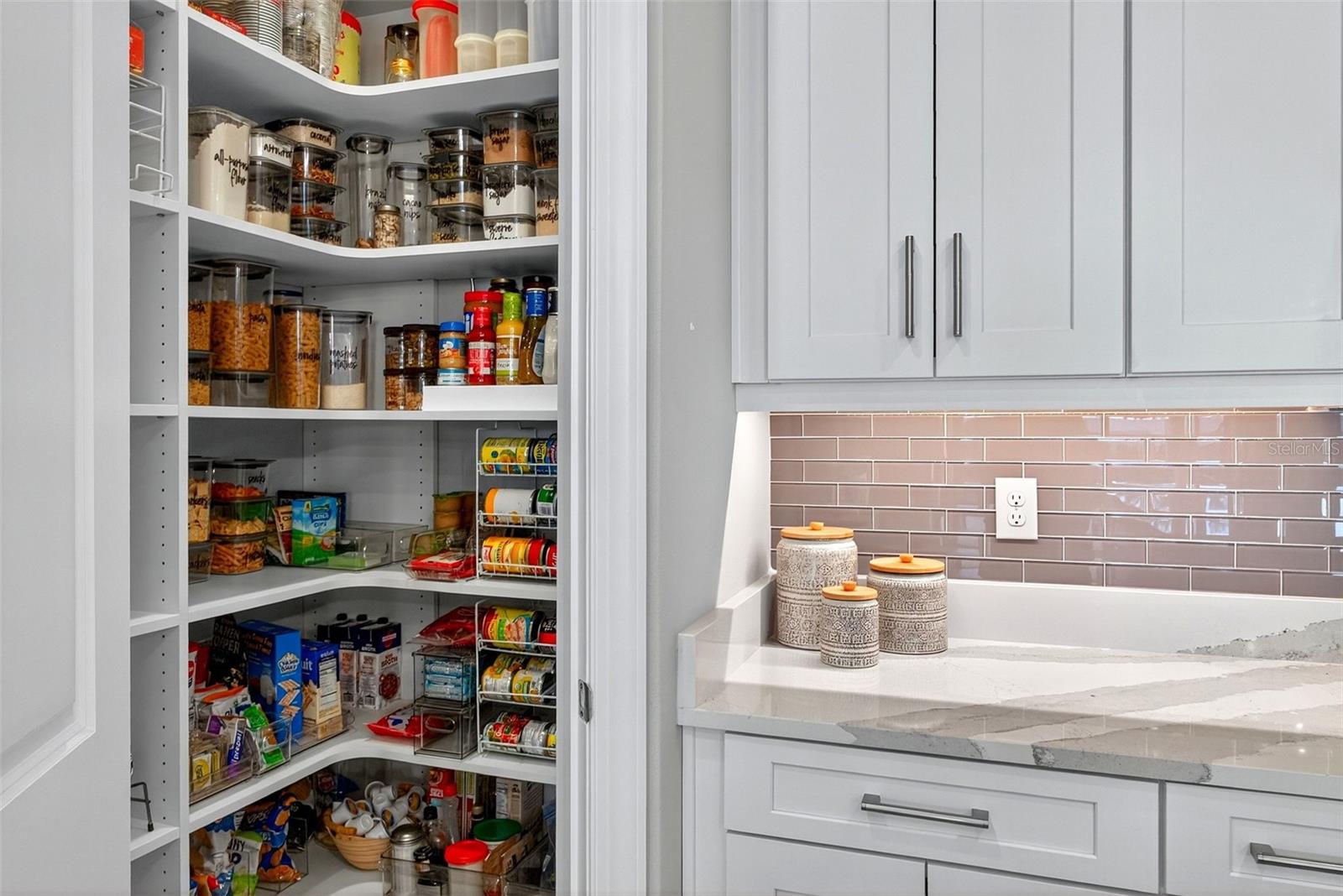 Image 33 of 100 For 3679 Santa Caterina Boulevard