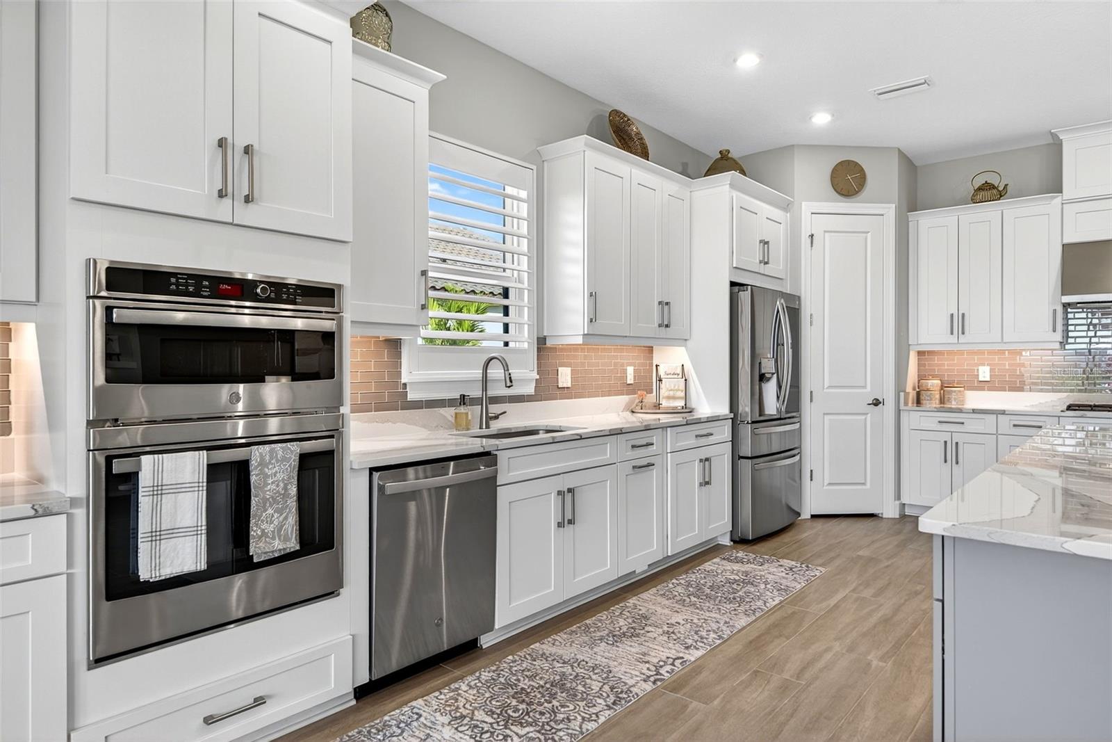 Image 39 of 100 For 3679 Santa Caterina Boulevard