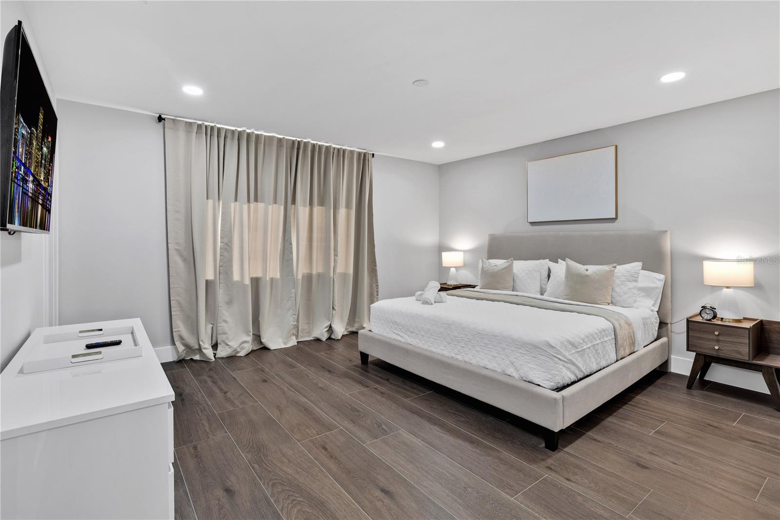 Image 30 of 51 For 483 Florida Mango Road