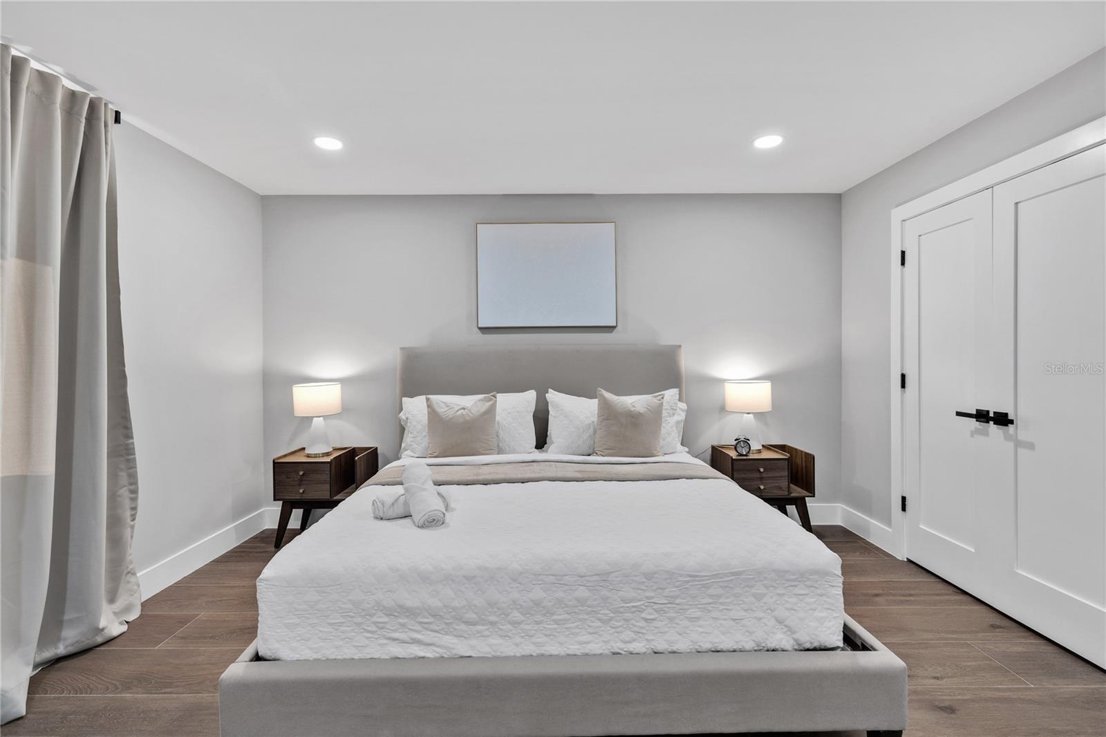 Image 31 of 51 For 483 Florida Mango Road