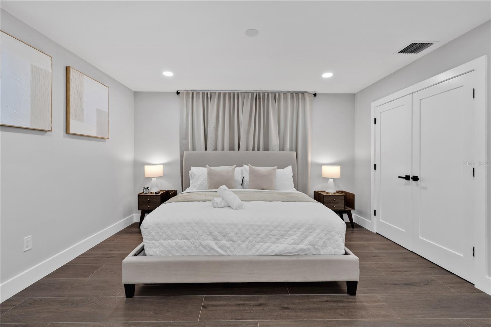 Image 39 of 51 For 483 Florida Mango Road