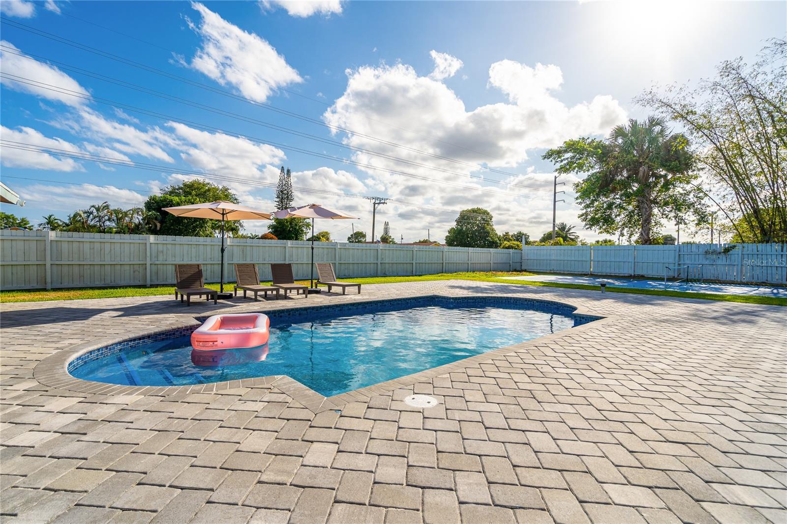 Image 4 of 51 For 483 Florida Mango Road