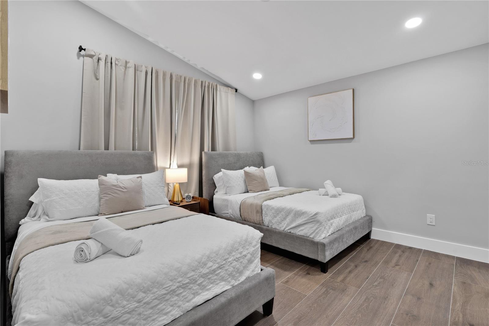 Image 43 of 51 For 483 Florida Mango Road