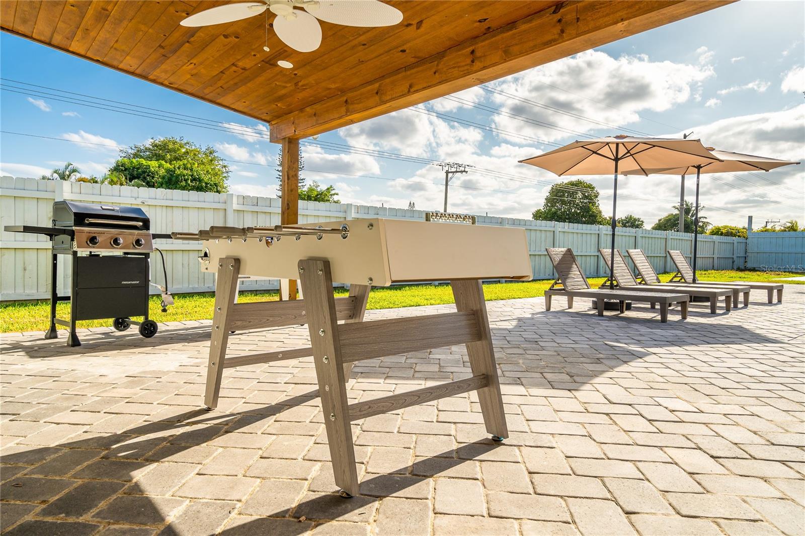 Image 9 of 51 For 483 Florida Mango Road