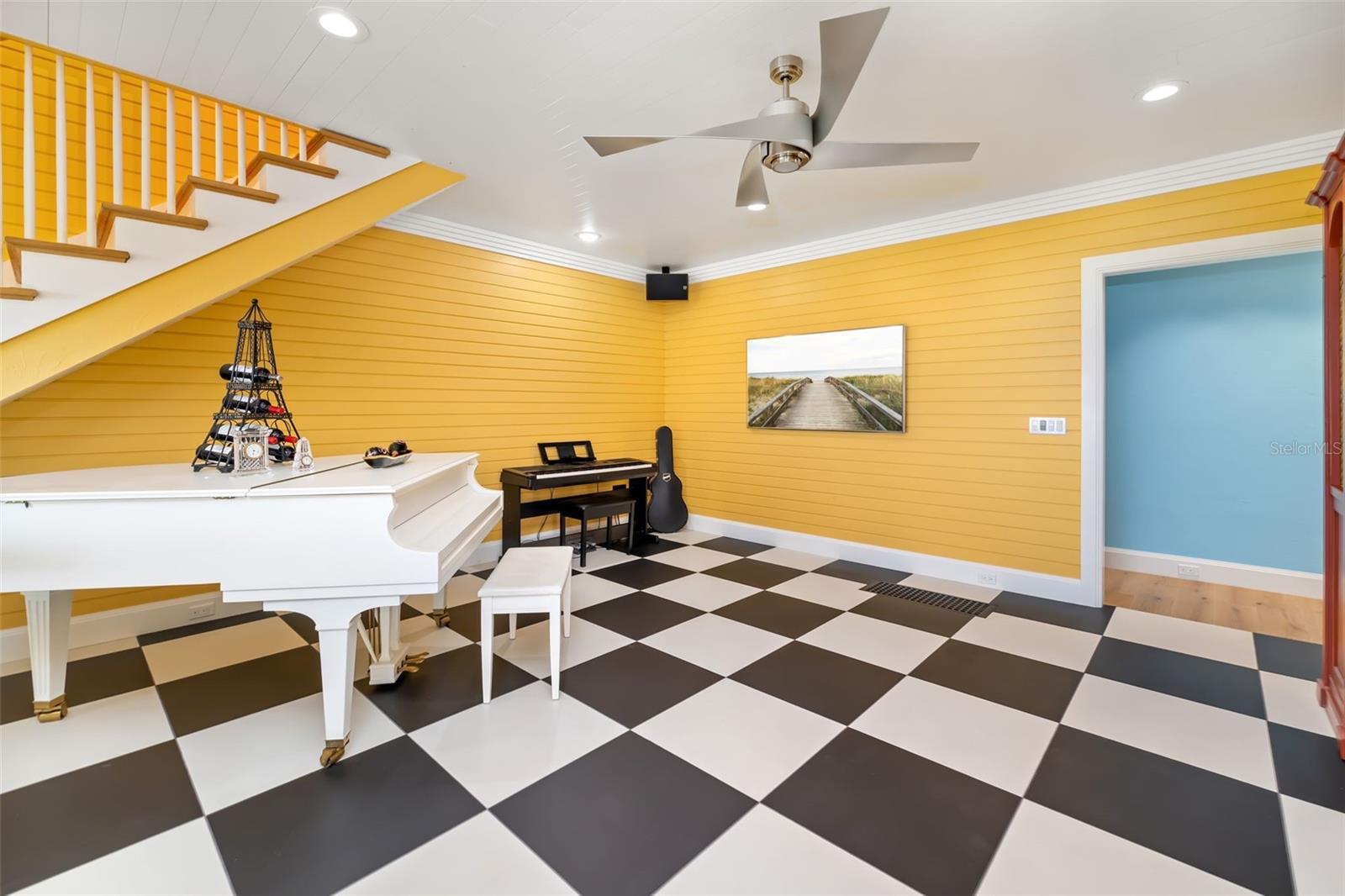 Image 11 of 95 For 560 Harbor Cove Circle