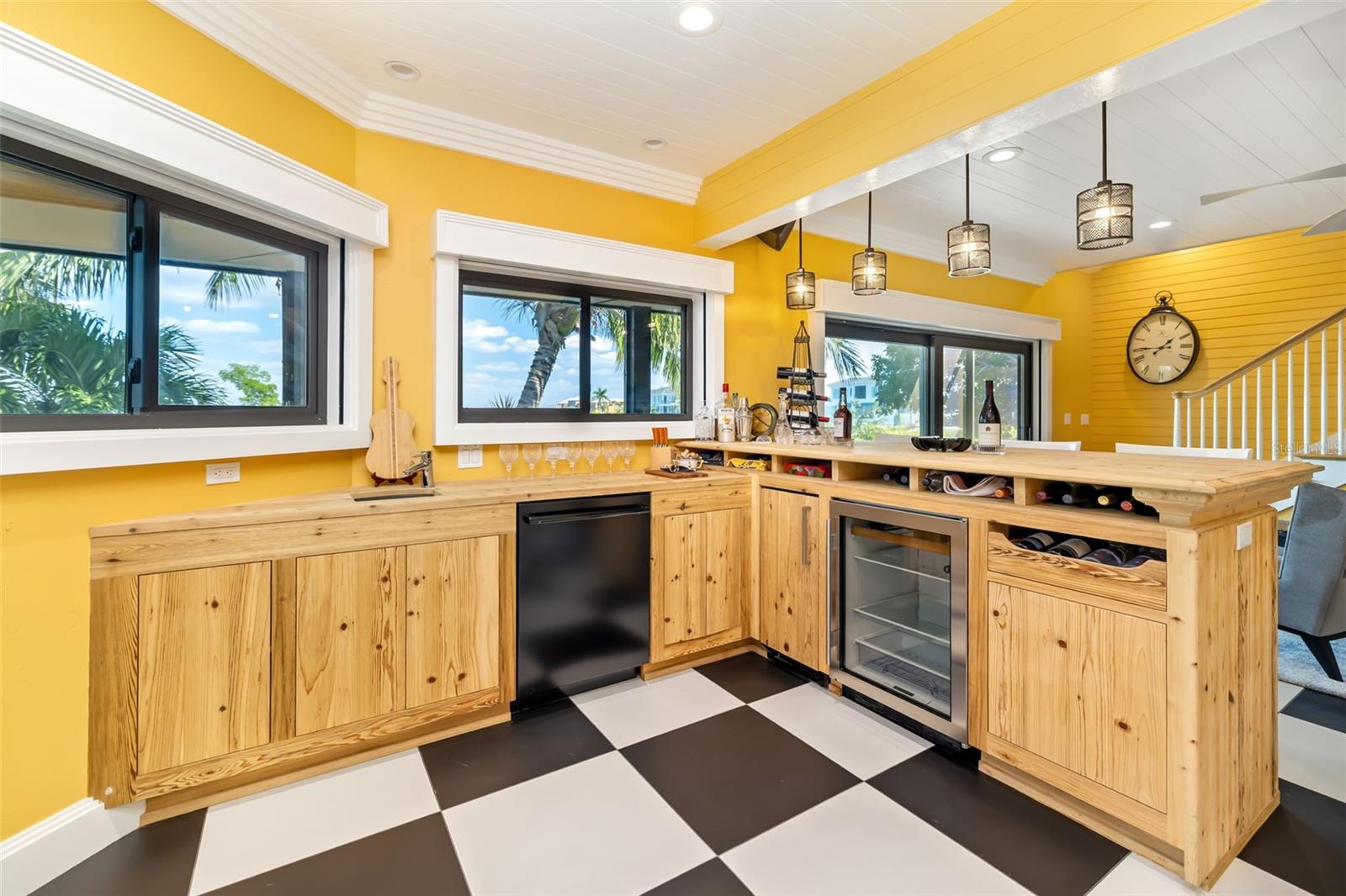 Image 17 of 95 For 560 Harbor Cove Circle