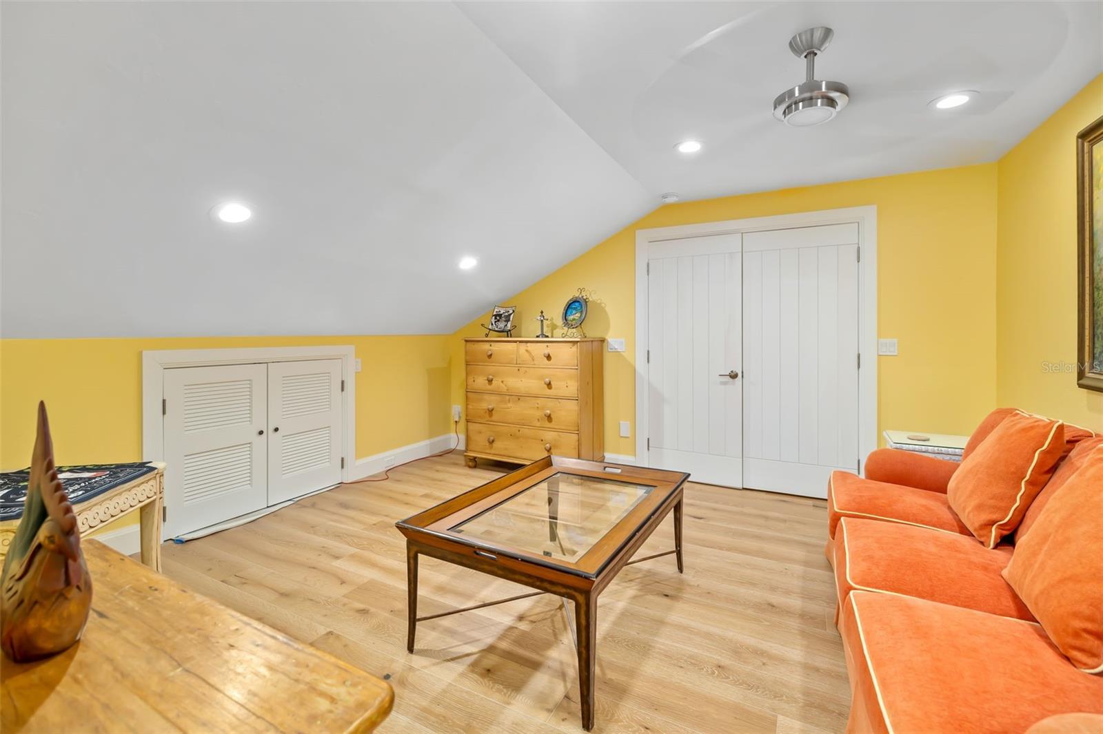 Image 38 of 95 For 560 Harbor Cove Circle