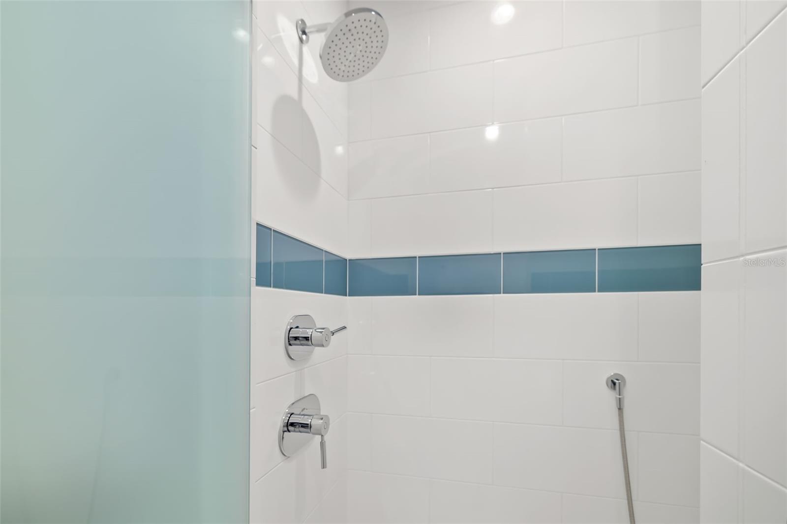 Image 40 of 95 For 560 Harbor Cove Circle