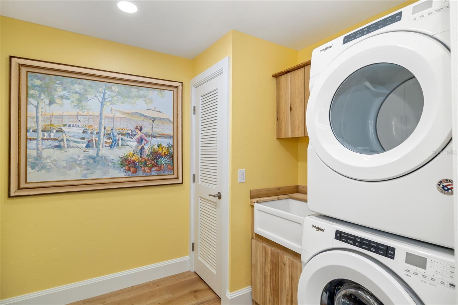 Image 41 of 95 For 560 Harbor Cove Circle