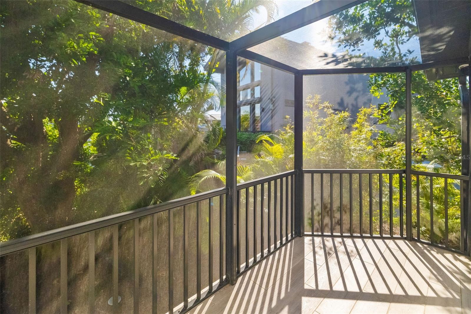 Image 46 of 95 For 560 Harbor Cove Circle