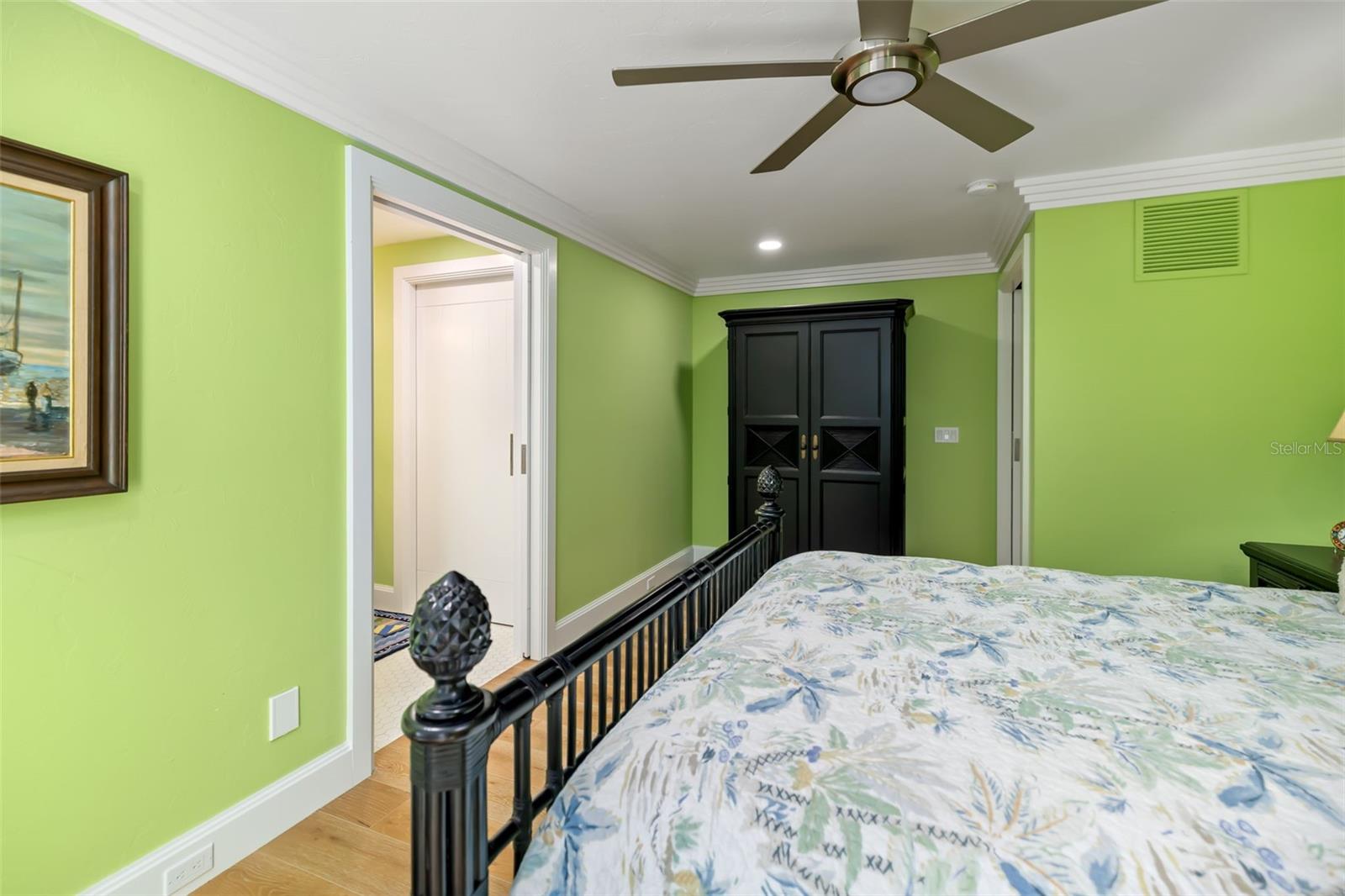 Image 47 of 95 For 560 Harbor Cove Circle