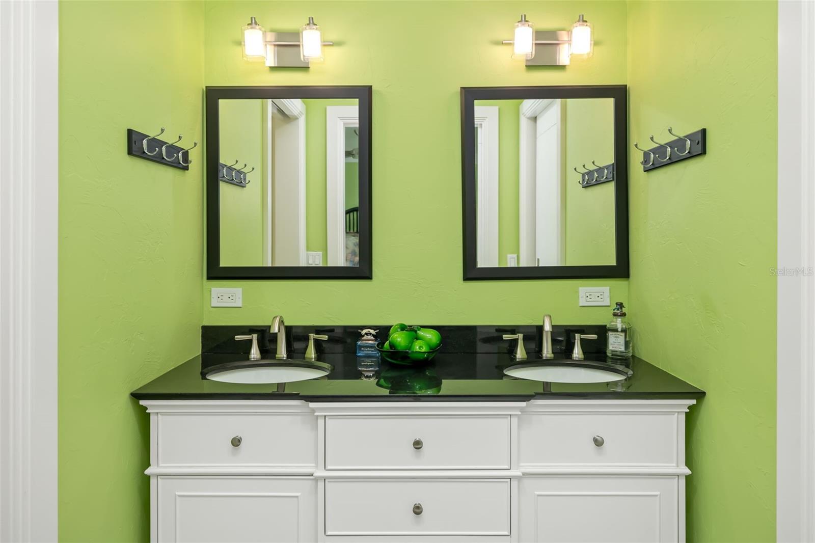 Image 48 of 95 For 560 Harbor Cove Circle