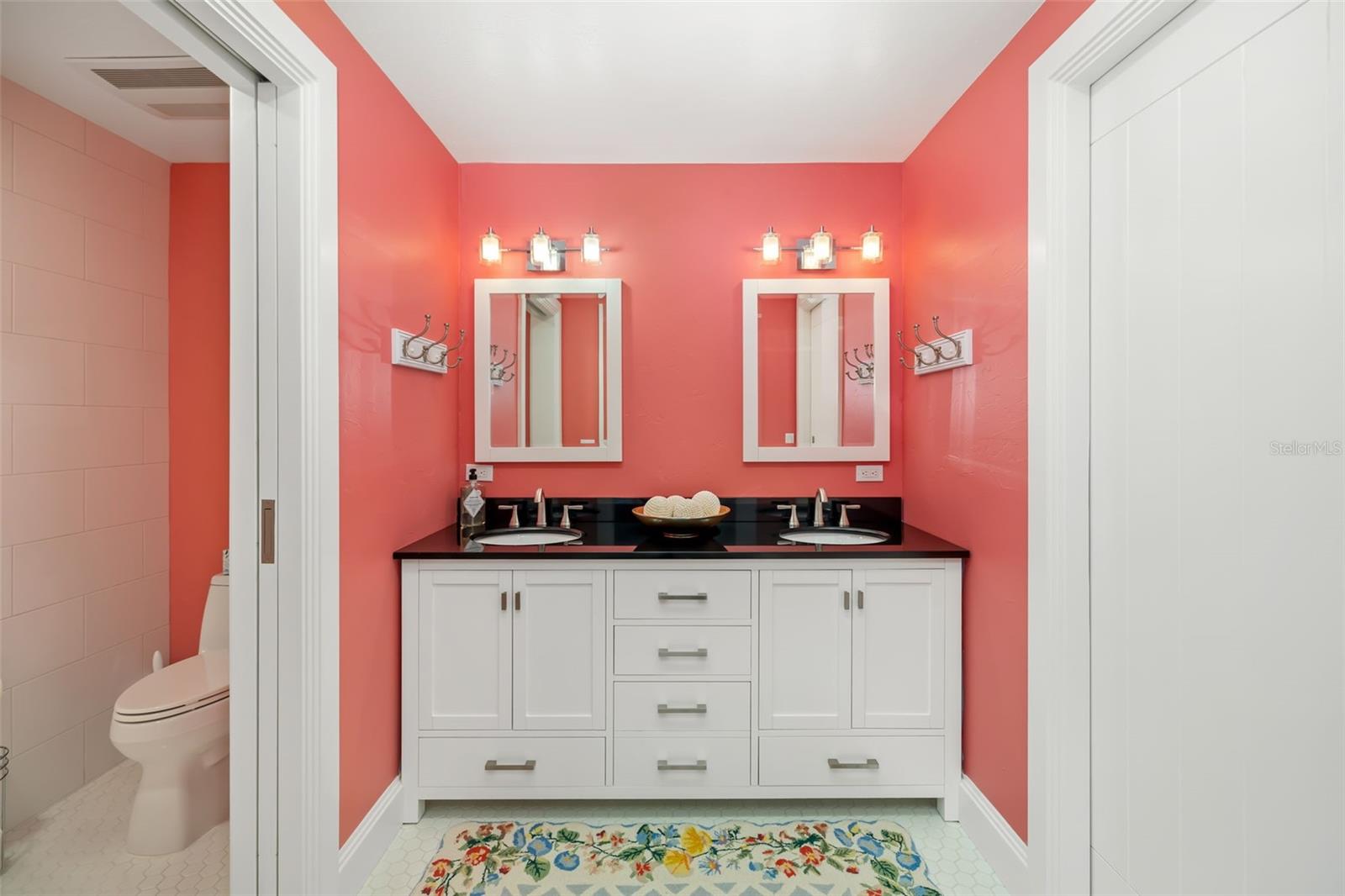 Image 51 of 95 For 560 Harbor Cove Circle