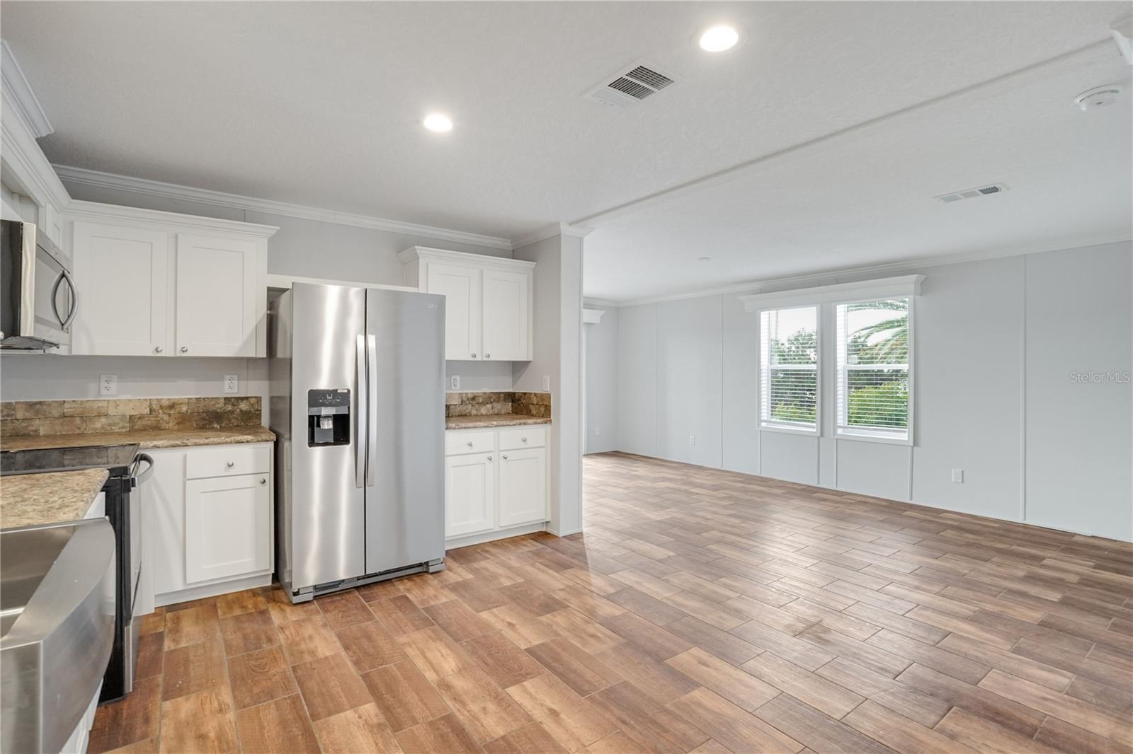 Image 12 of 54 For 538 Fleetwood Street