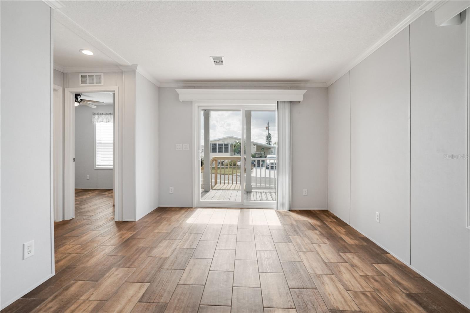 Image 9 of 54 For 538 Fleetwood Street