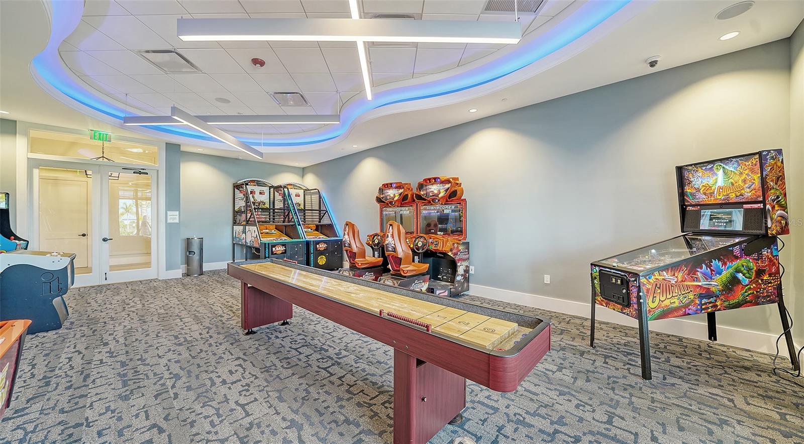 Image 45 of 66 For 6075 Sawgrass Lake Court