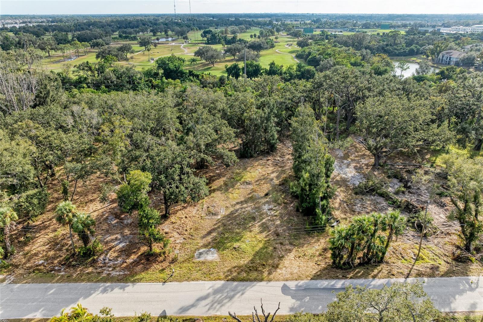 Image 25 of 58 For 33rd Street E