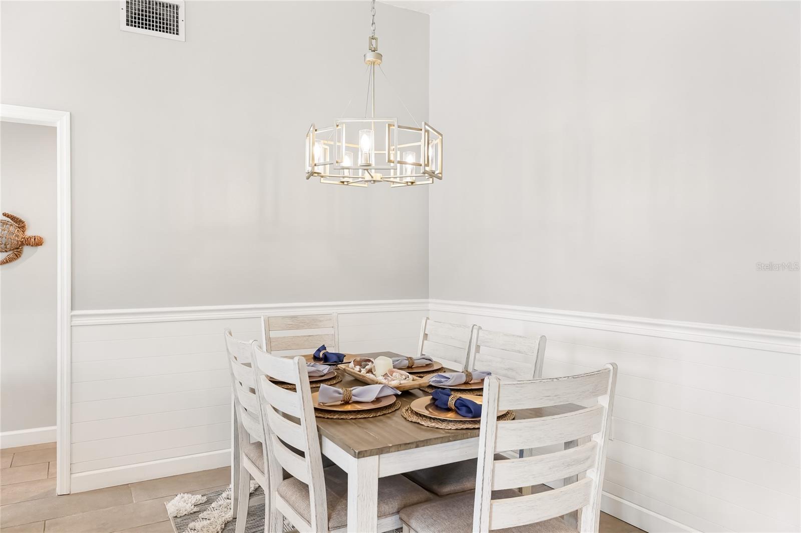 Image 11 of 37 For 6905 22nd Avenue W