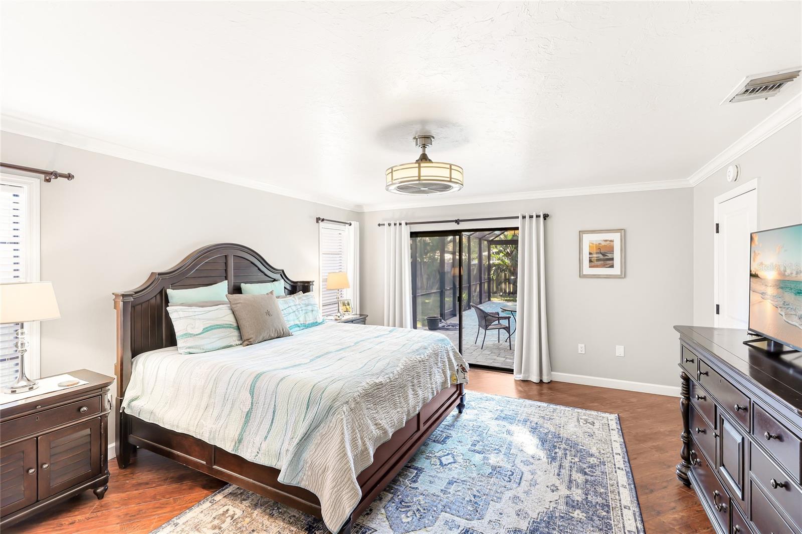 Image 16 of 37 For 6905 22nd Avenue W