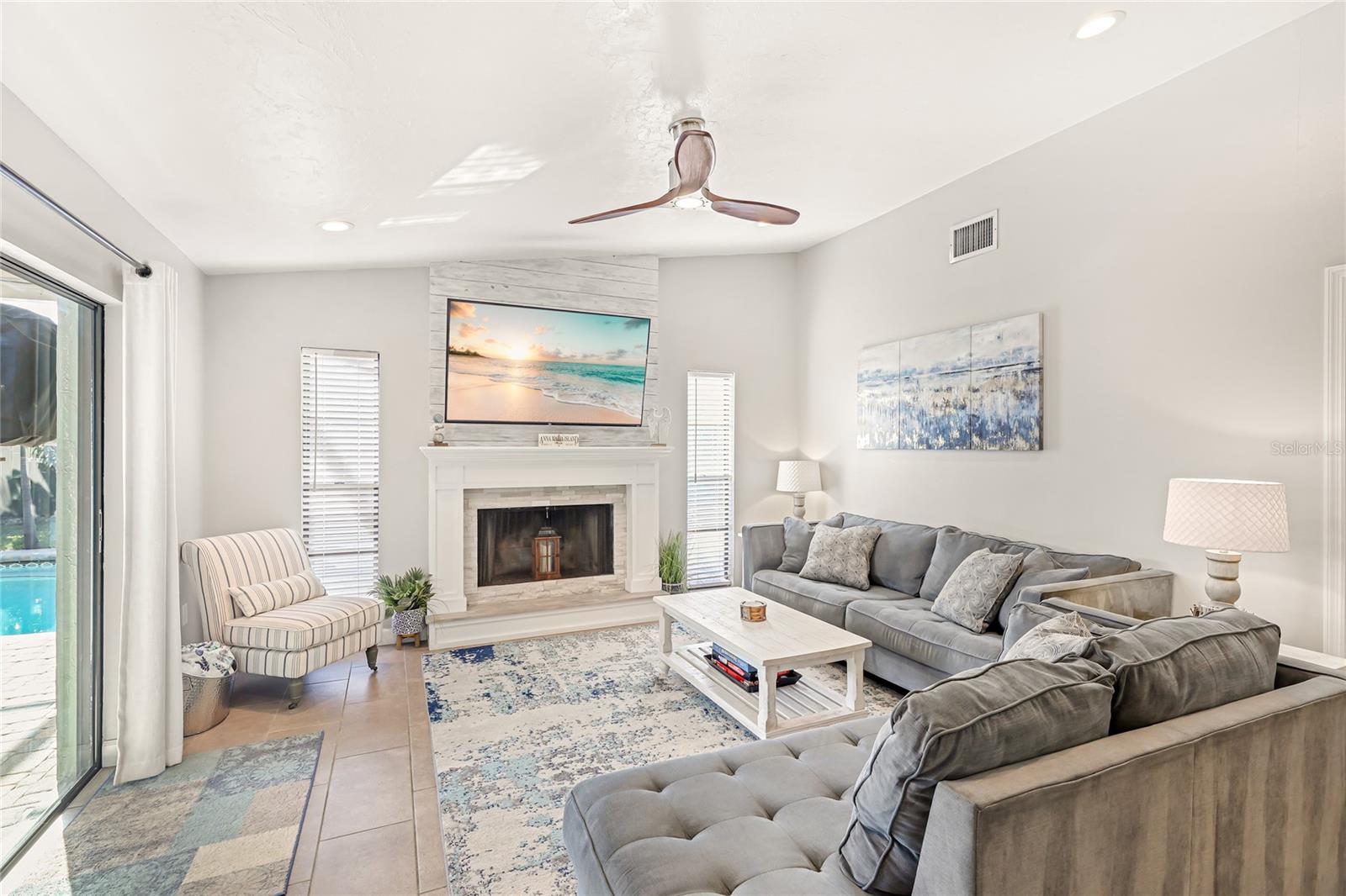 Image 8 of 37 For 6905 22nd Avenue W