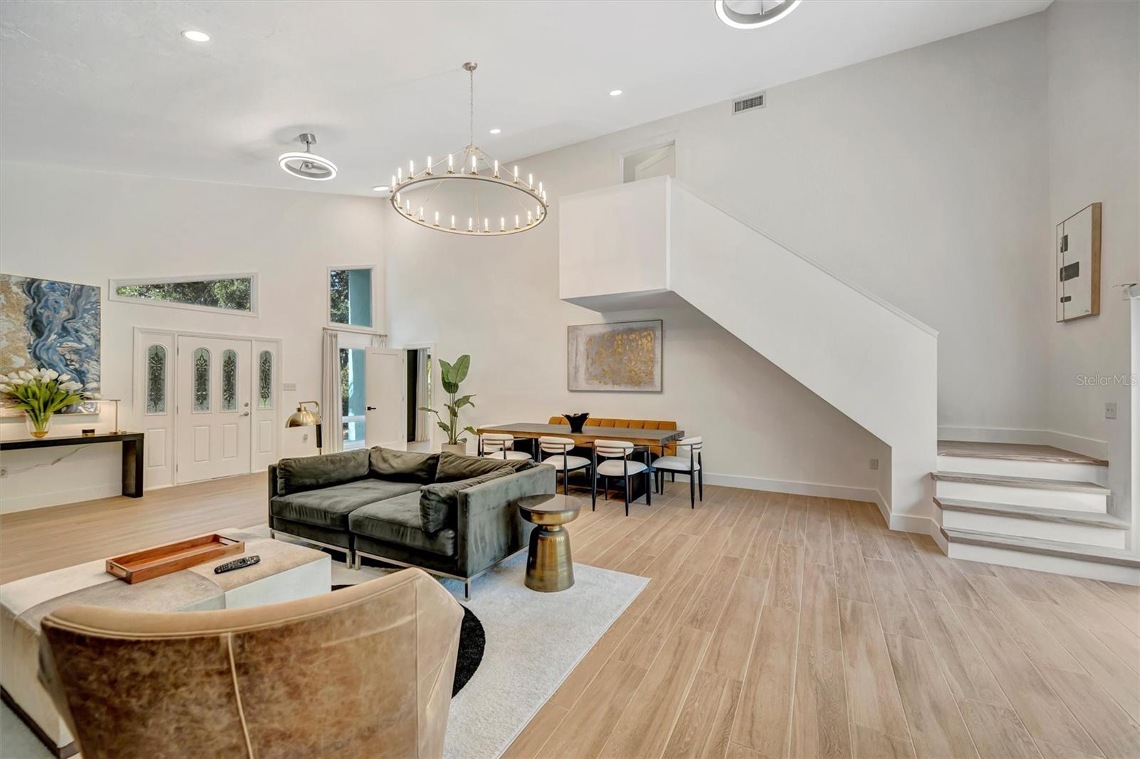 Image 16 of 99 For 403 Longbow Trail