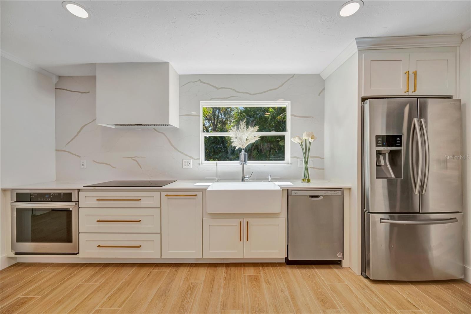 Image 23 of 99 For 403 Longbow Trail