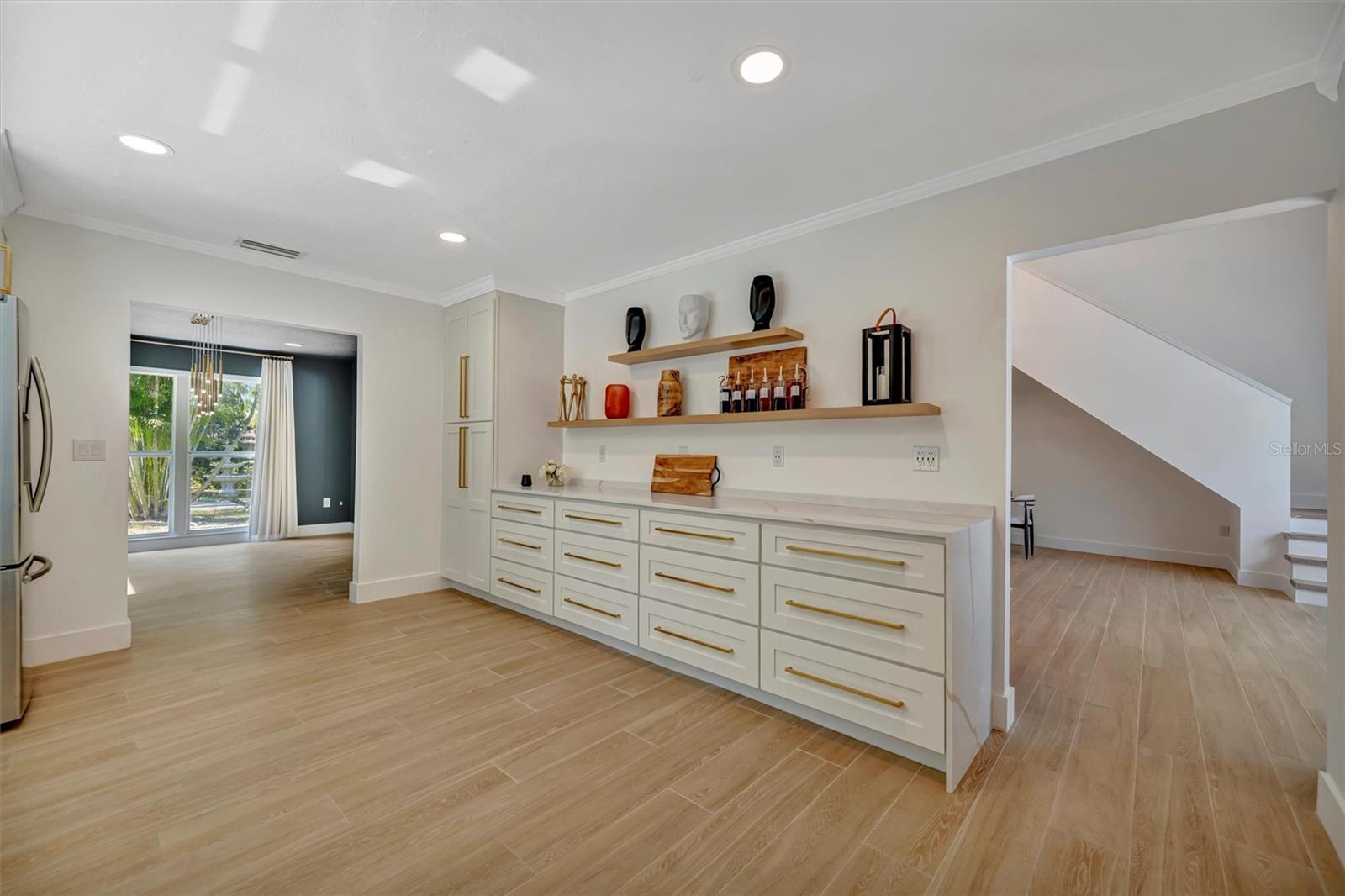 Image 30 of 99 For 403 Longbow Trail