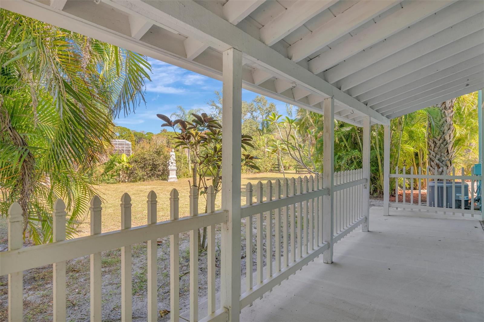 Image 41 of 99 For 403 Longbow Trail