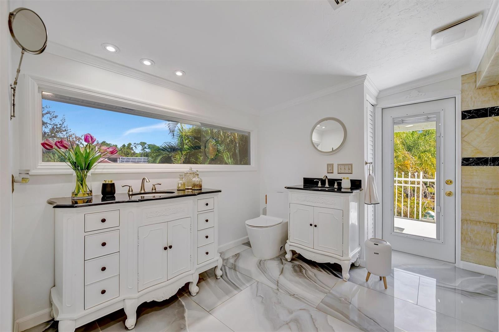 Image 50 of 99 For 403 Longbow Trail